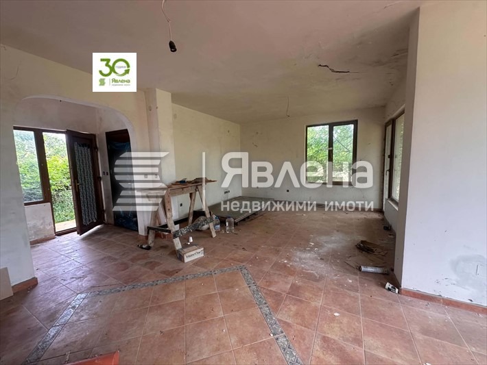 Продава КЪЩА, с. Аврен, област Варна, снимка 2 - Къщи - 55336356