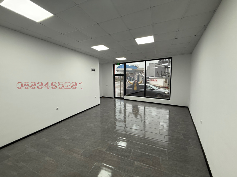 Продава МАГАЗИН, гр. Търговище, Център, снимка 3 - Магазини - 52780501