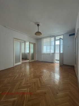 3 slaapkamers VINS-Tsjerven ploshtad, Varna