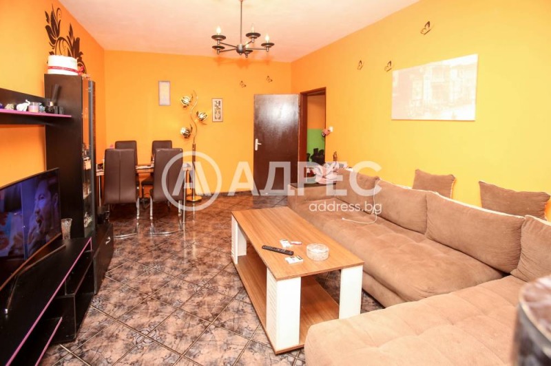 Продава 3-СТАЕН, гр. София, Света Троица, снимка 1 - Aпартаменти - 48008085