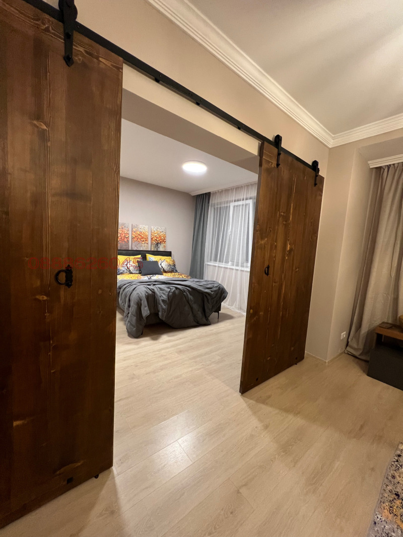 De vânzare  3 dormitoare Plovdiv , Țentâr , 130 mp | 12920634