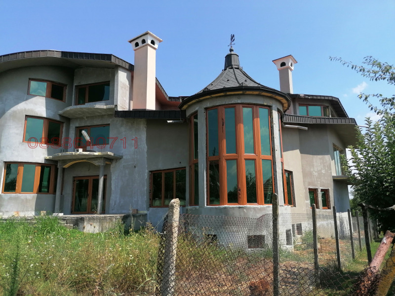 Продава КЪЩА, гр. Ловеч, Продимчец, снимка 2 - Къщи - 52769992