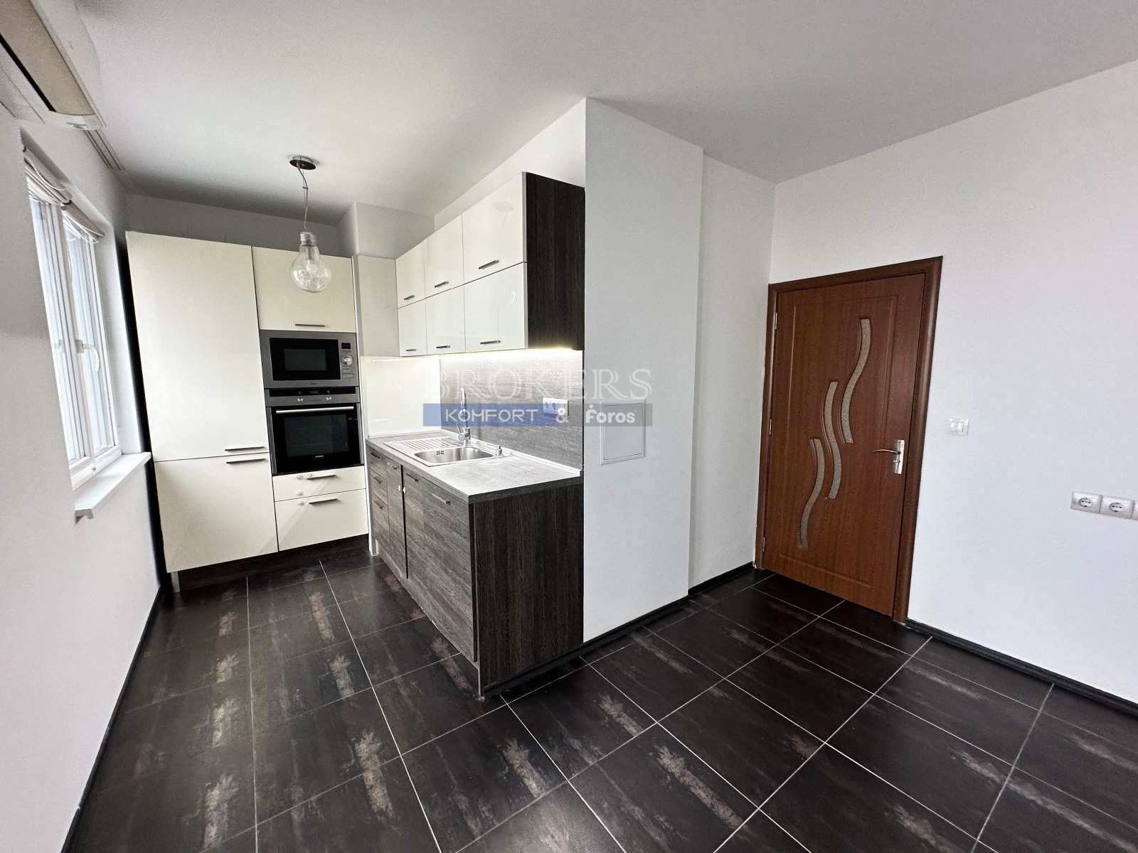 Продава 4-СТАЕН, гр. Варна, Автогара, снимка 3 - Апартаменти - 54232314