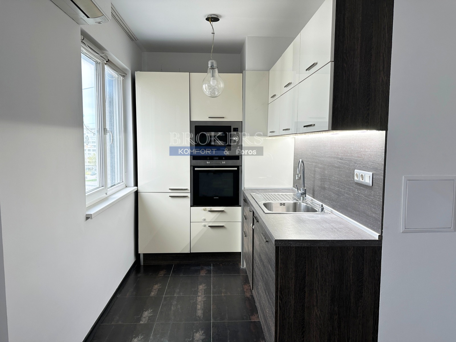 Продава 4-СТАЕН, гр. Варна, Автогара, снимка 2 - Апартаменти - 54232314