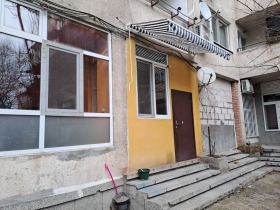 Продажба на имоти в Лагера, град София - изображение 11 