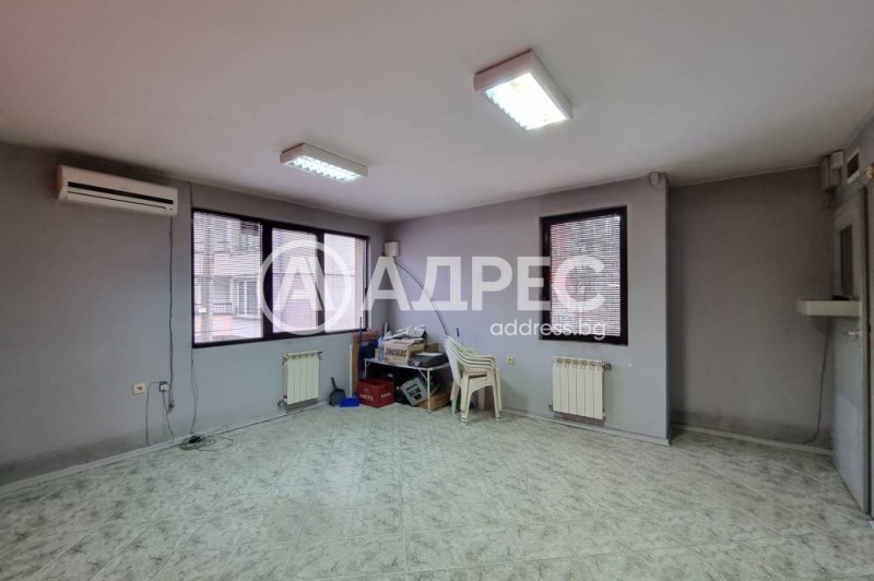 Myytävänä  Studio Sofia , Geo Milev , 52 neliömetriä | 86070659 - kuva [3]
