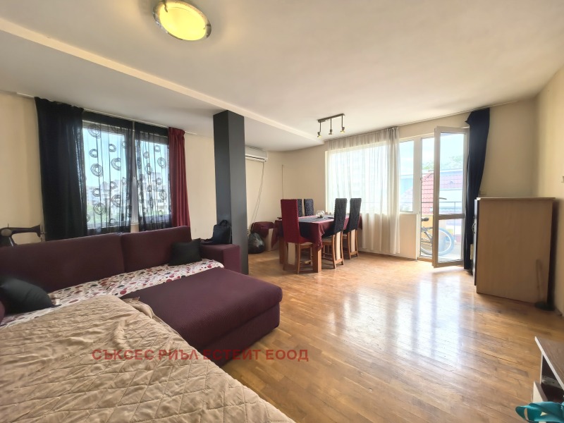 In vendita  Maisonette Varna , Kolhozen pazar , 167 mq | 36458671