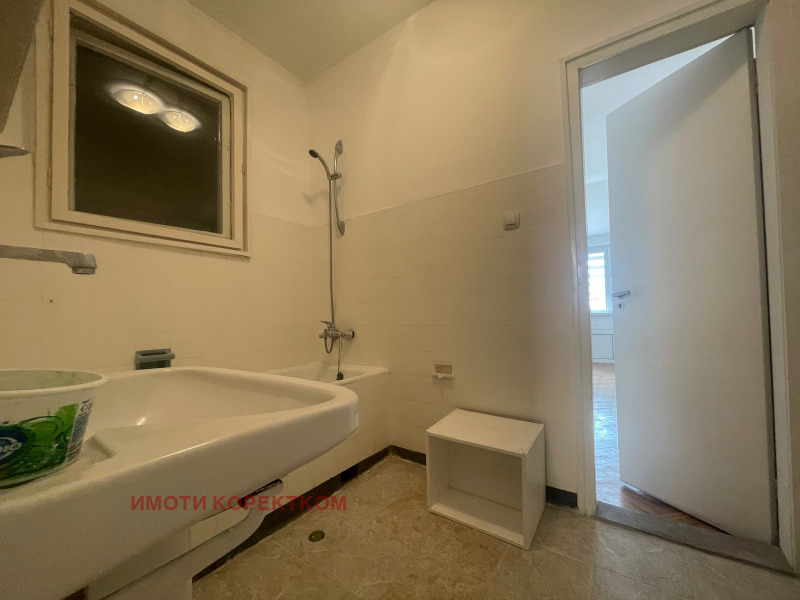 Продава  Офис град София , Център , 160 кв.м | 65904608 - изображение [8]