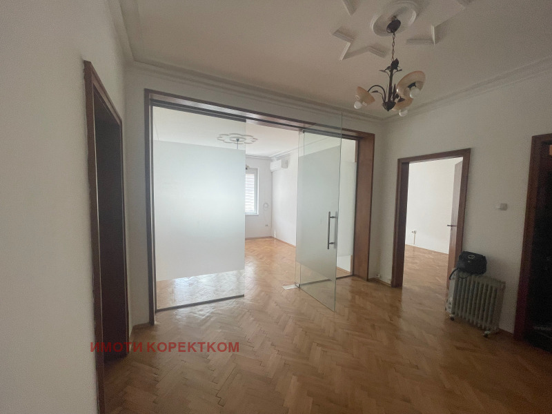Продава  Офис град София , Център , 160 кв.м | 65904608 - изображение [4]