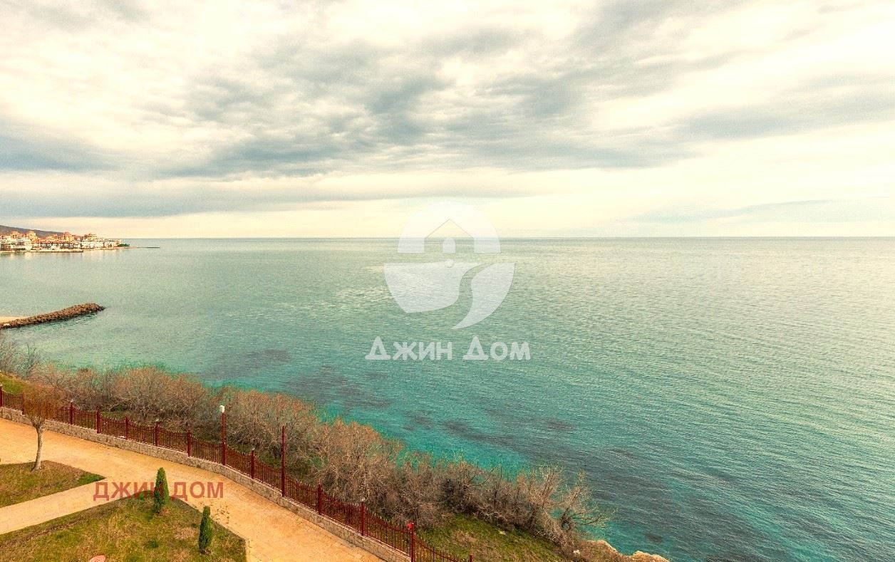 Продава 3-СТАЕН, гр. Свети Влас, област Бургас