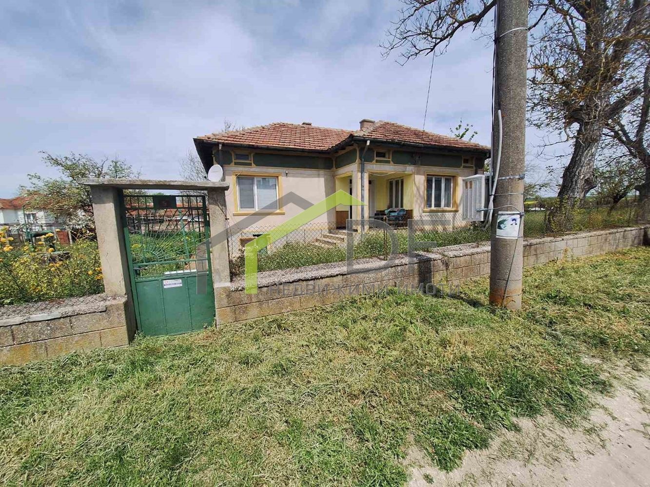 Продава КЪЩА, с. Неофит Рилски, област Варна, снимка 2 - Къщи - 55833101