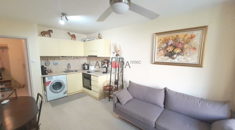Продава  3-стаен град Бургас , Център , 81 кв.м | 89801747