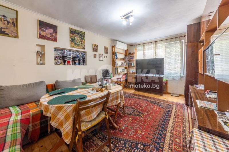 En venta  2 dormitorios Varna , Lyatno kino Trakiya , 75 metros cuadrados | 32327229