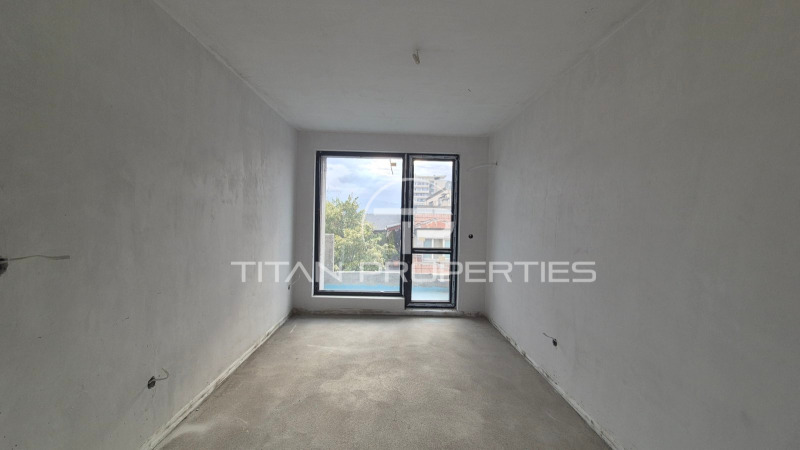 En venta  2 dormitorios Plovdiv , Tsentar , 101 metros cuadrados | 31965947