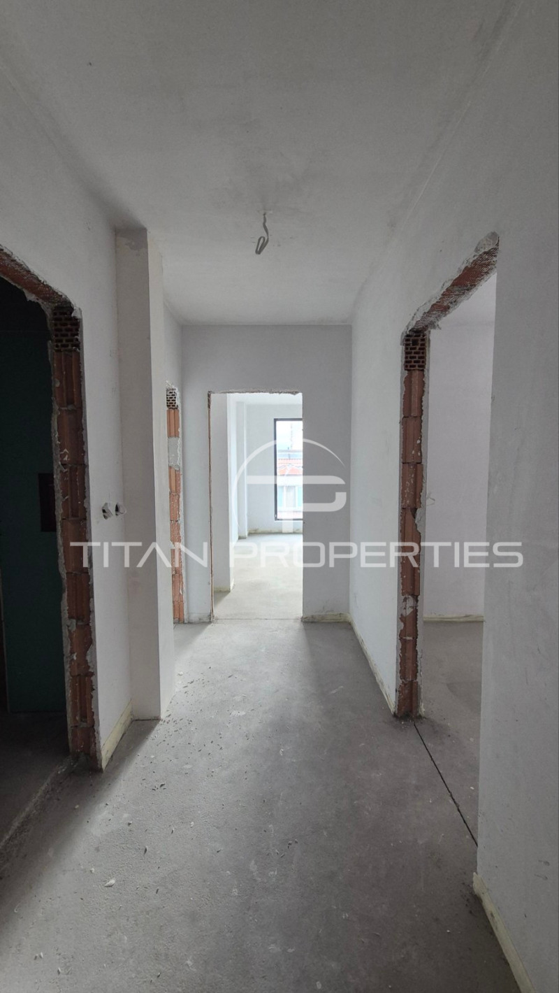 En venta  2 dormitorios Plovdiv , Tsentar , 101 metros cuadrados | 31965947 - imagen [7]