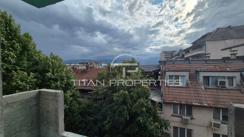 En venta  2 dormitorios Plovdiv , Tsentar , 101 metros cuadrados | 31965947 - imagen [10]