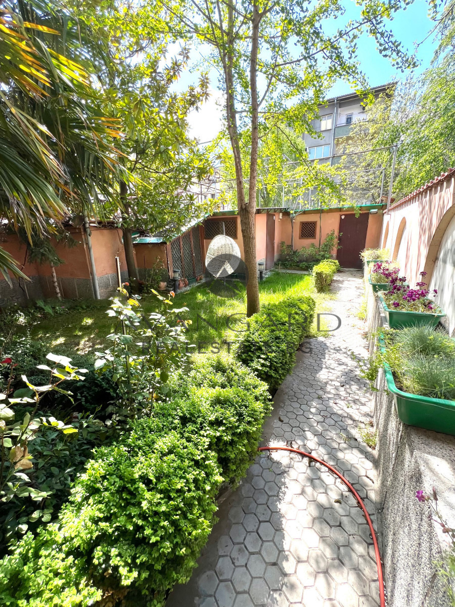 Продава ЕТАЖ ОТ КЪЩА, гр. Пловдив, Кършияка, снимка 6 - Етаж от къща - 54326731