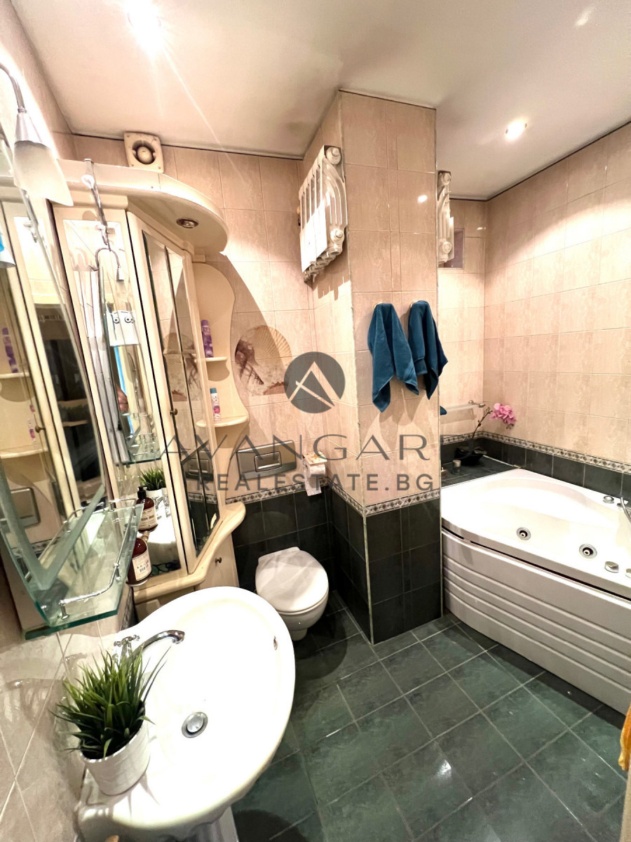 Продава ЕТАЖ ОТ КЪЩА, гр. Пловдив, Кършияка, снимка 5 - Етаж от къща - 54326731