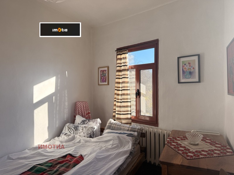 Продава КЪЩА, гр. Троян, област Ловеч, снимка 2 - Къщи - 52808410