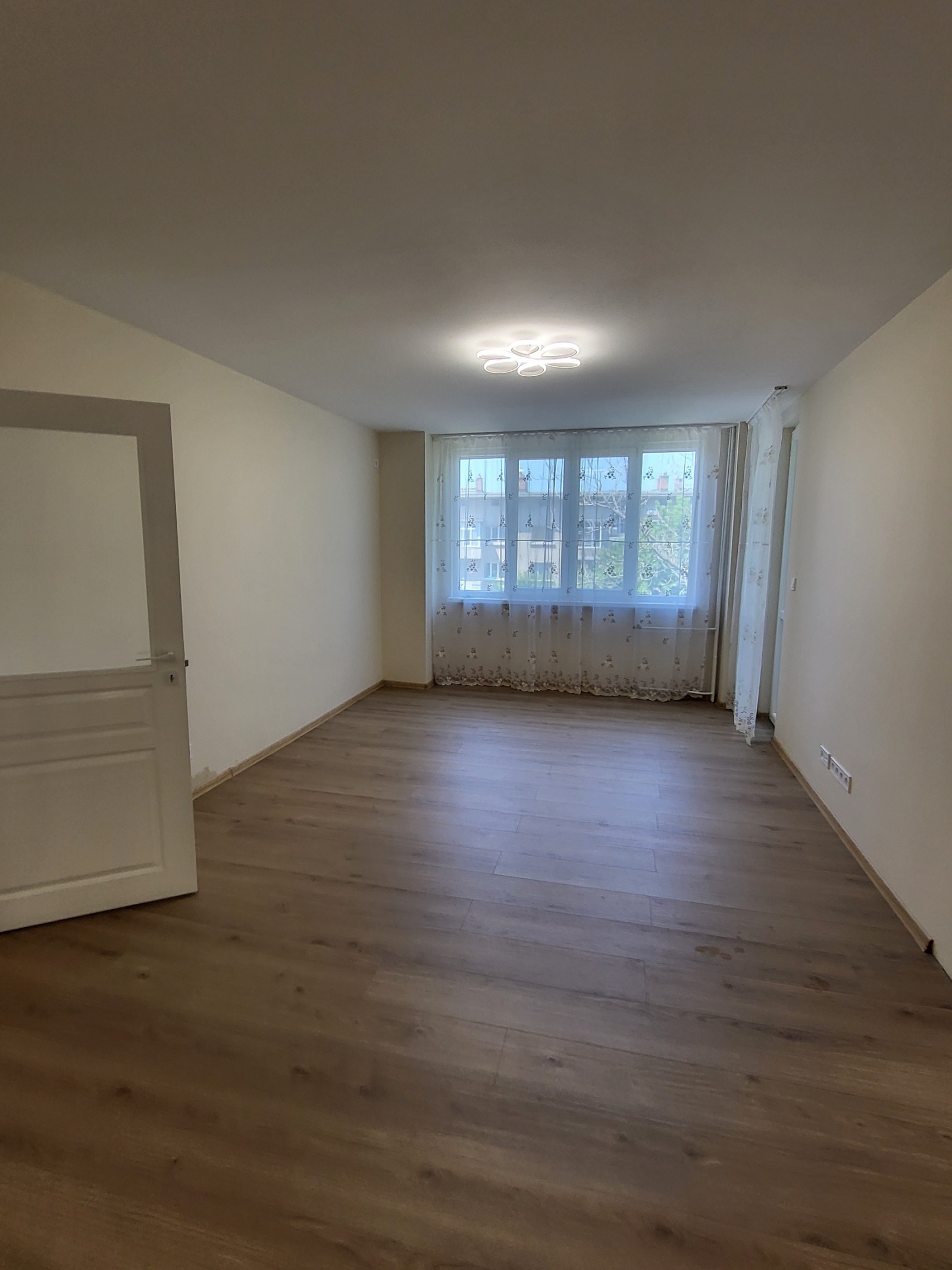 Продава 3-СТАЕН, гр. Плевен, Идеален център, снимка 13 - Апартаменти - 55161594