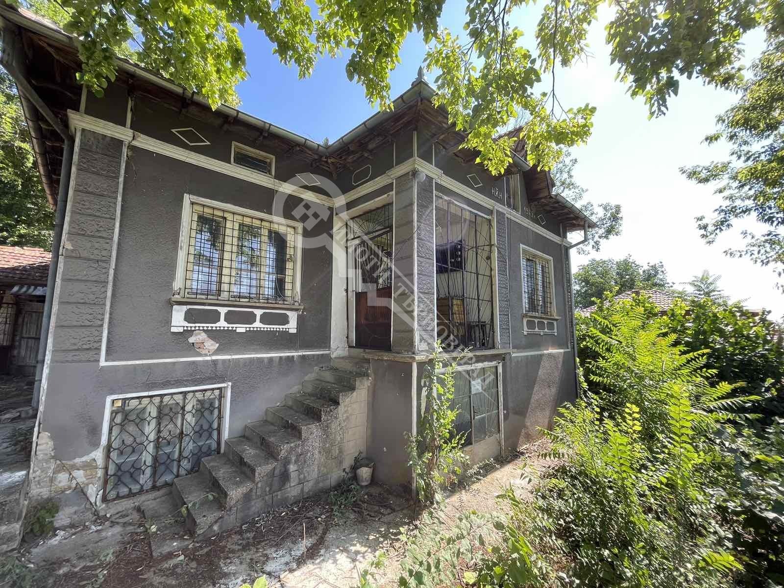 Продава КЪЩА, с. Горна Липница, област Велико Търново
