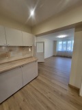 Продава  3-стаен град Плевен , Идеален център , 100 кв.м | 27016630 - изображение [2]