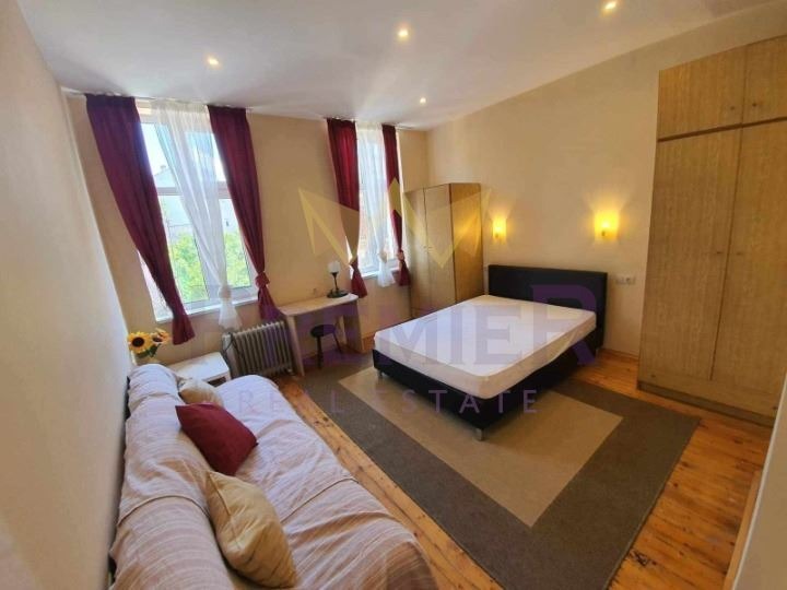 Продава 3-СТАЕН, гр. София, Център, снимка 3 - Апартаменти - 53910876