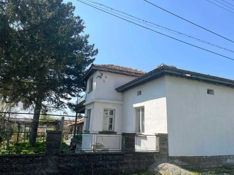En venta  Casa región Shumen , Dibich , 150 metros cuadrados | 37188556