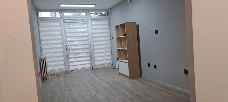 De vânzare  Magazin Sofia , Strelbiște , 34 mp | 64349989 - imagine [3]