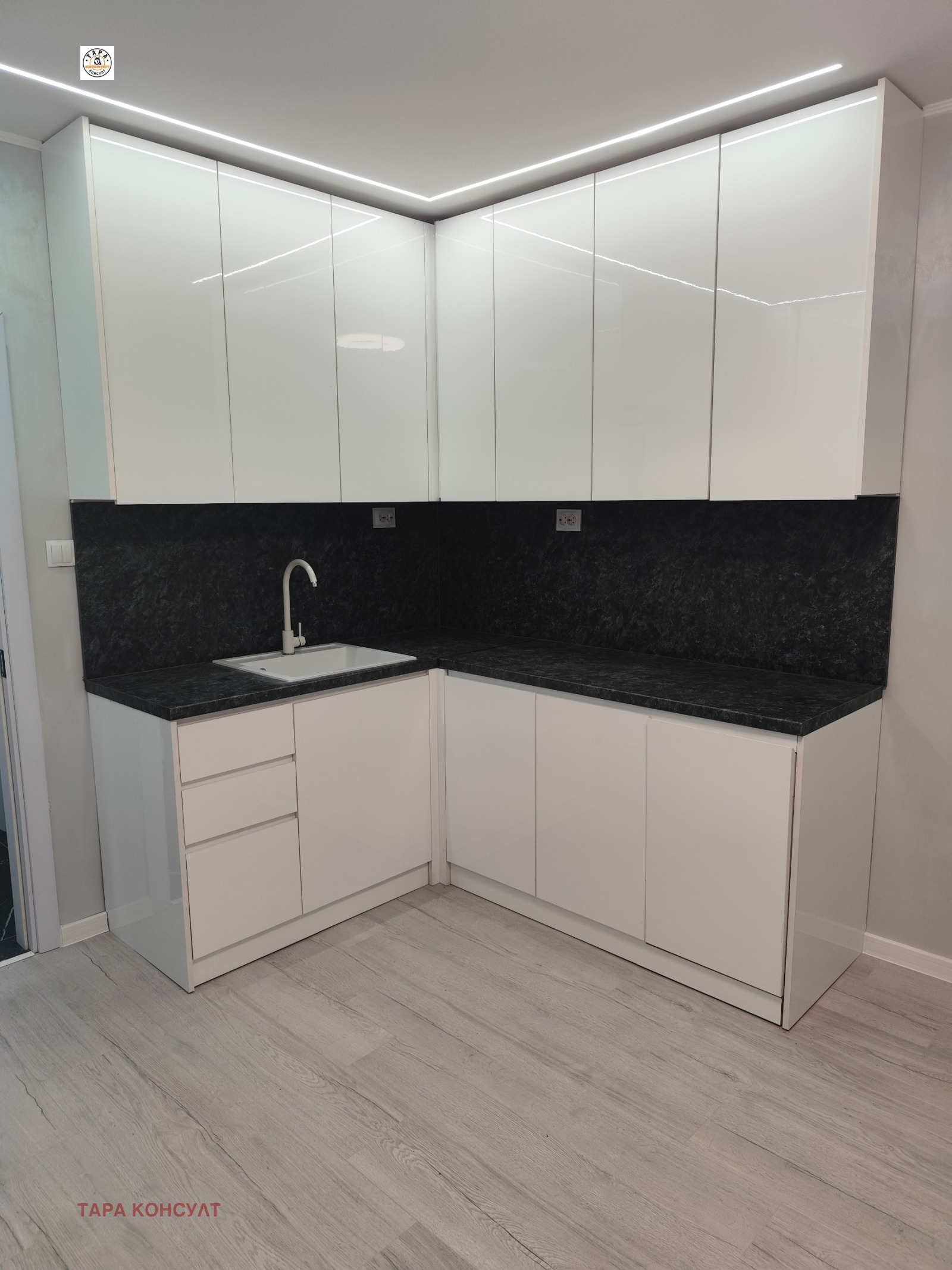 Продава 3-СТАЕН, гр. Горна Оряховица, област Велико Търново, снимка 2 - Апартаменти - 54427863
