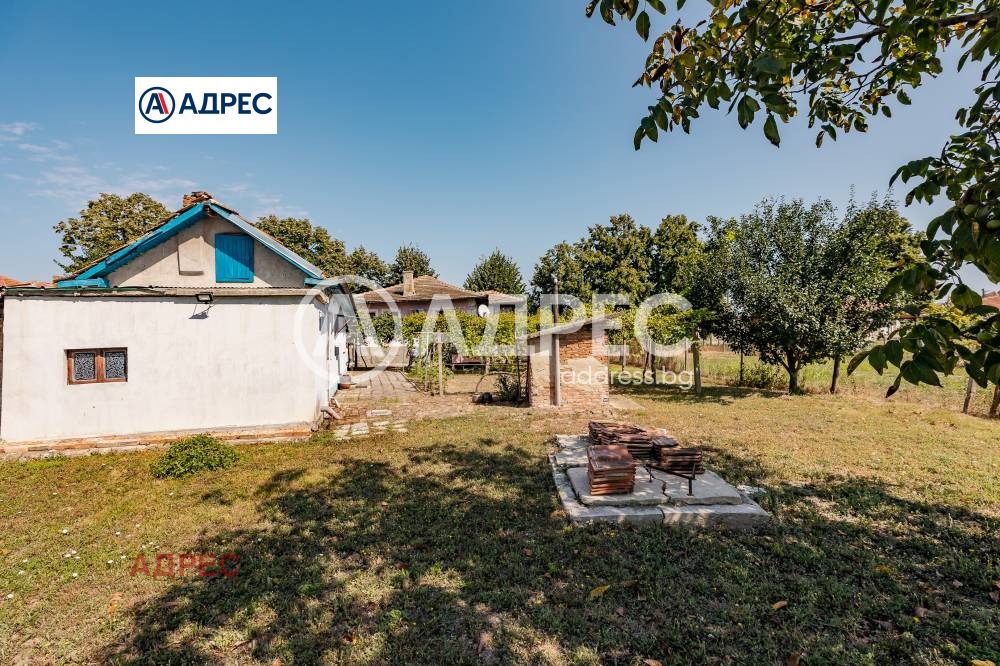 Продава КЪЩА, гр. Долни чифлик, област Варна, снимка 16 - Къщи - 56001816