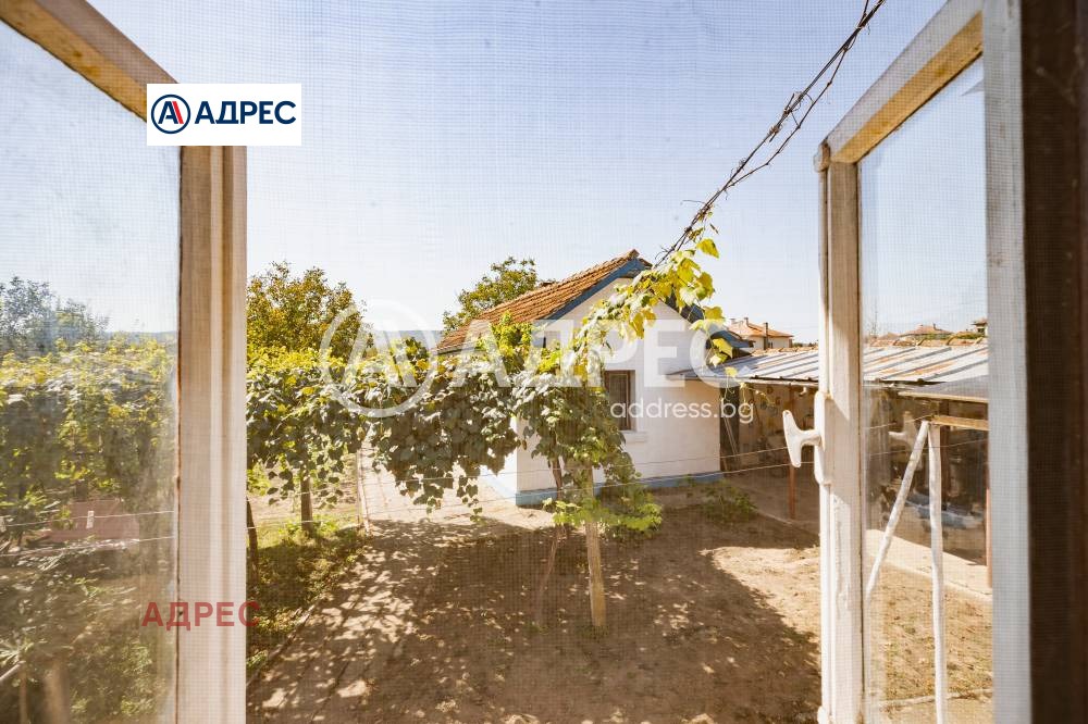 Продава КЪЩА, гр. Долни чифлик, област Варна, снимка 13 - Къщи - 56001816