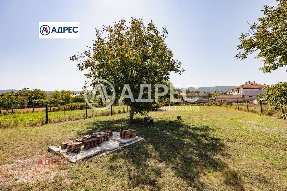 Продава КЪЩА, гр. Долни чифлик, област Варна, снимка 14 - Къщи - 56001816