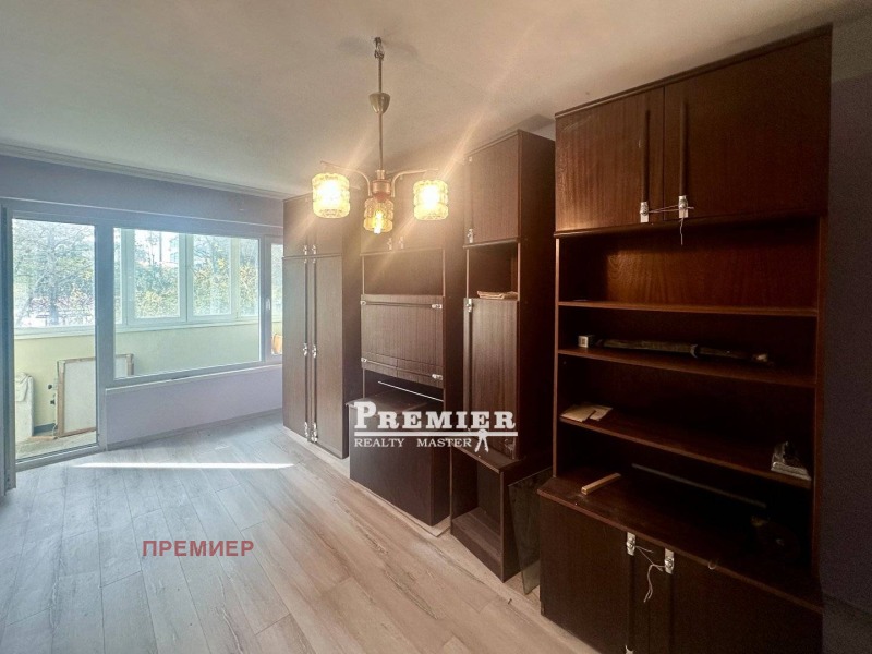 Продава МНОГОСТАЕН в град Бургас, Славейков - 101 кв.м / 230 000 € » 449 840.90 лв., ПРЕМИЕР