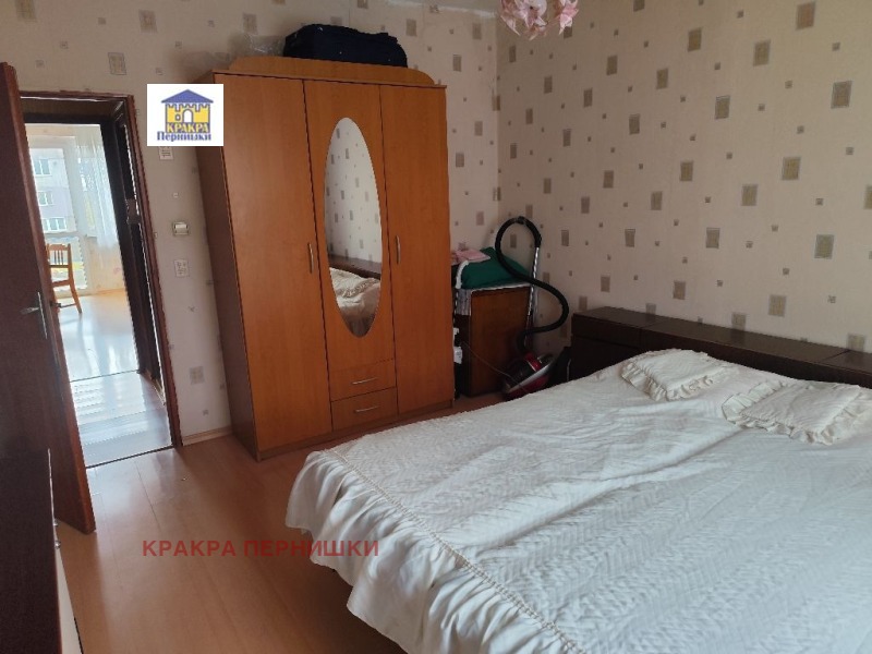 Продава 3-СТАЕН, гр. Перник, Изток, снимка 10 - Апартаменти - 52599653