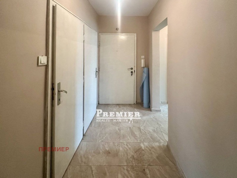 Продава МНОГОСТАЕН, гр. Бургас, Славейков, снимка 11 - Апартаменти - 52455946