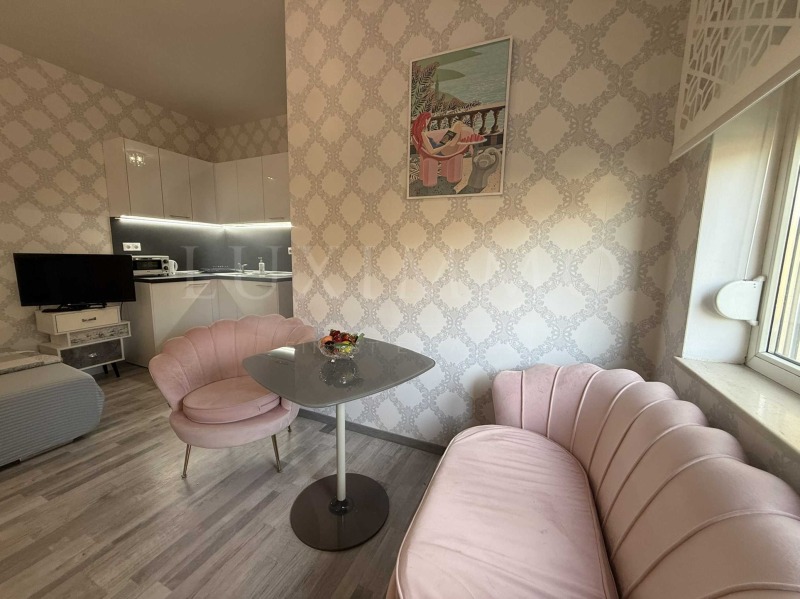 Zu verkaufen  Studio Sofia , Zentar , 35 qm | 64197193