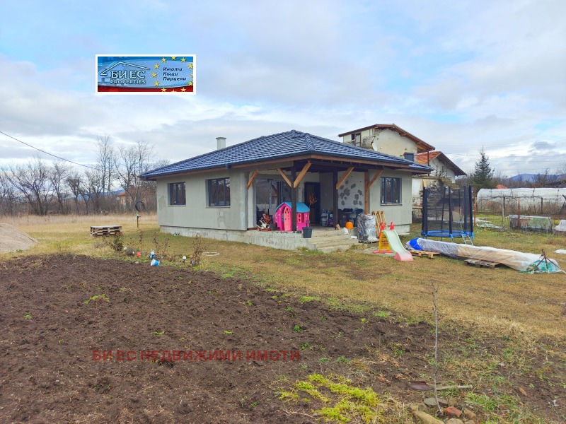 Продава КЪЩА, гр. Радомир, област Перник, снимка 4 - Къщи - 53412975