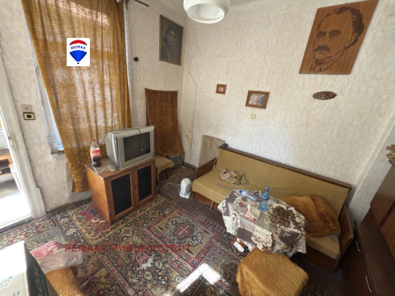 Продава КЪЩА в град Русе, Център - 65 кв.м / 89 900 € » 175 829.12 лв., РЕМАКС РИВЪР ЕСТЕЙТ