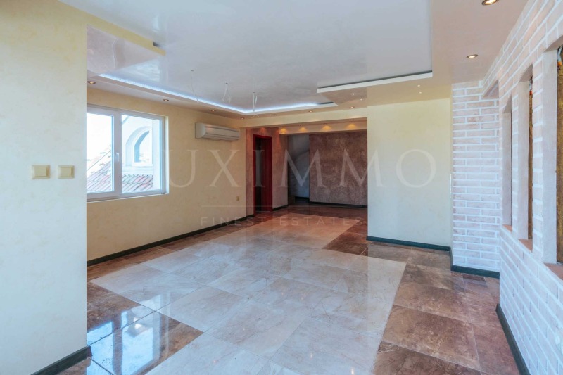 De vânzare  3 dormitoare Burgas , Țentâr , 154 mp | 48818469 - imagine [7]