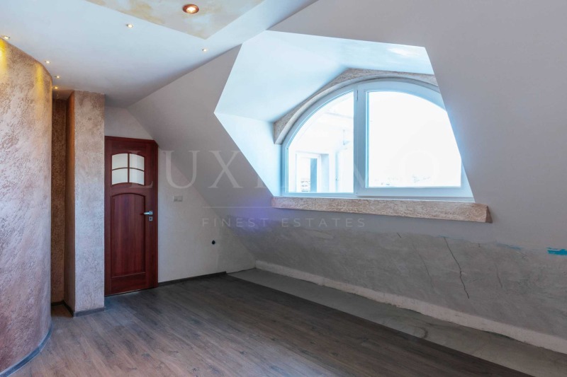 De vânzare  3 dormitoare Burgas , Țentâr , 154 mp | 48818469 - imagine [12]