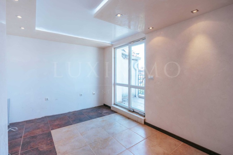 De vânzare  3 dormitoare Burgas , Țentâr , 154 mp | 48818469 - imagine [11]