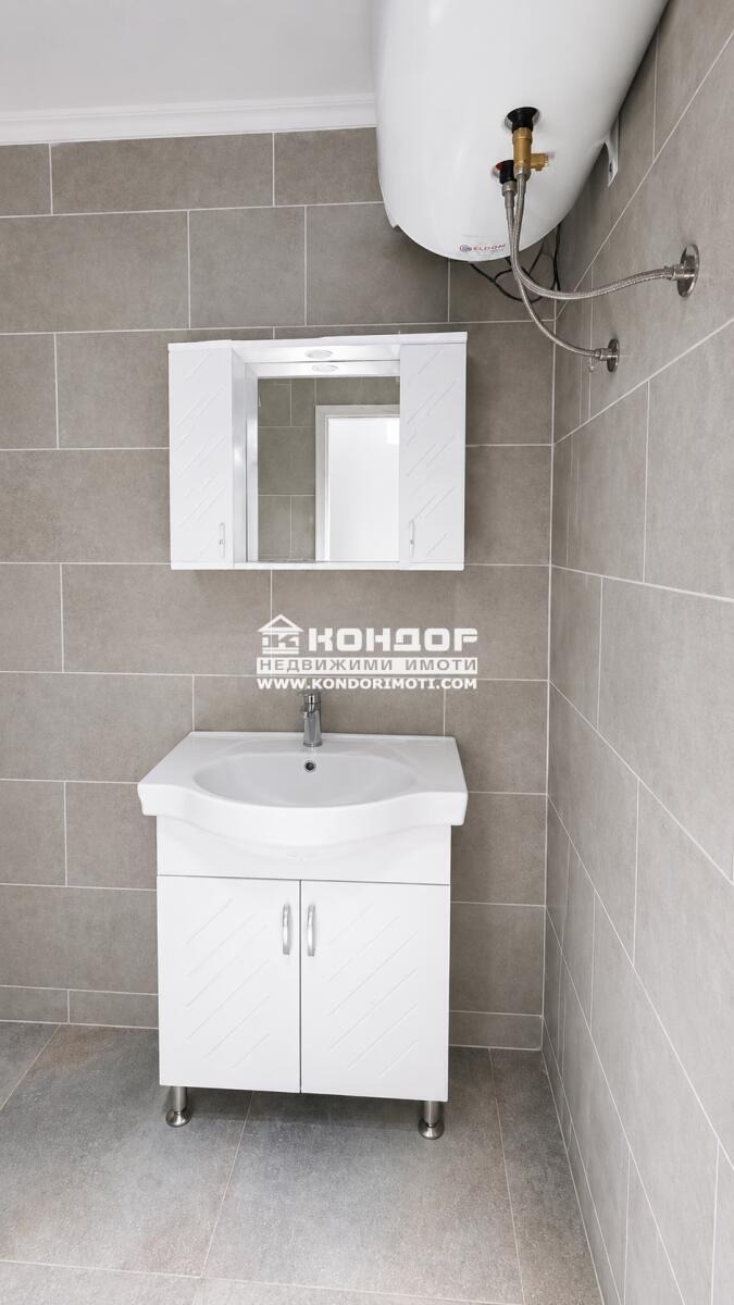 Продава ЕТАЖ ОТ КЪЩА, гр. Пловдив, Христо Смирненски, снимка 6 - Етаж от къща - 54945373