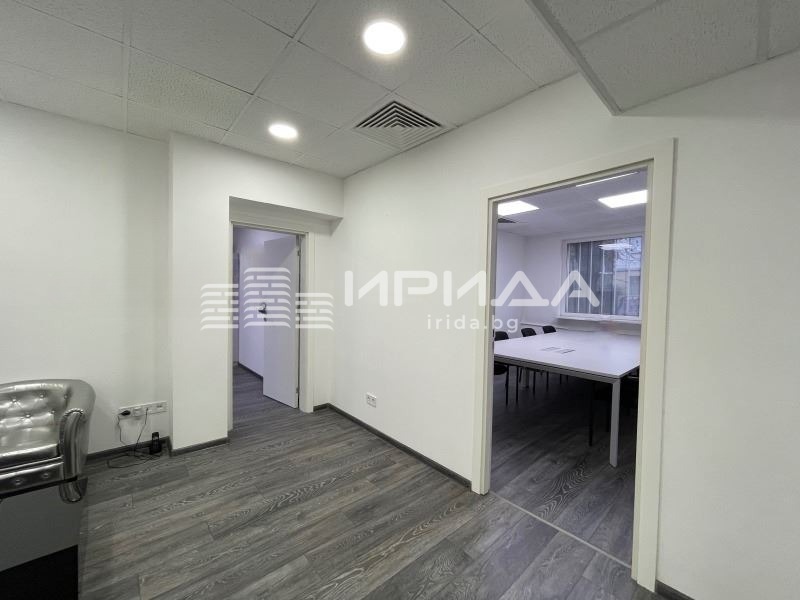 Продава 4-СТАЕН, гр. София, Оборище, снимка 2 - Апартаменти - 55591475