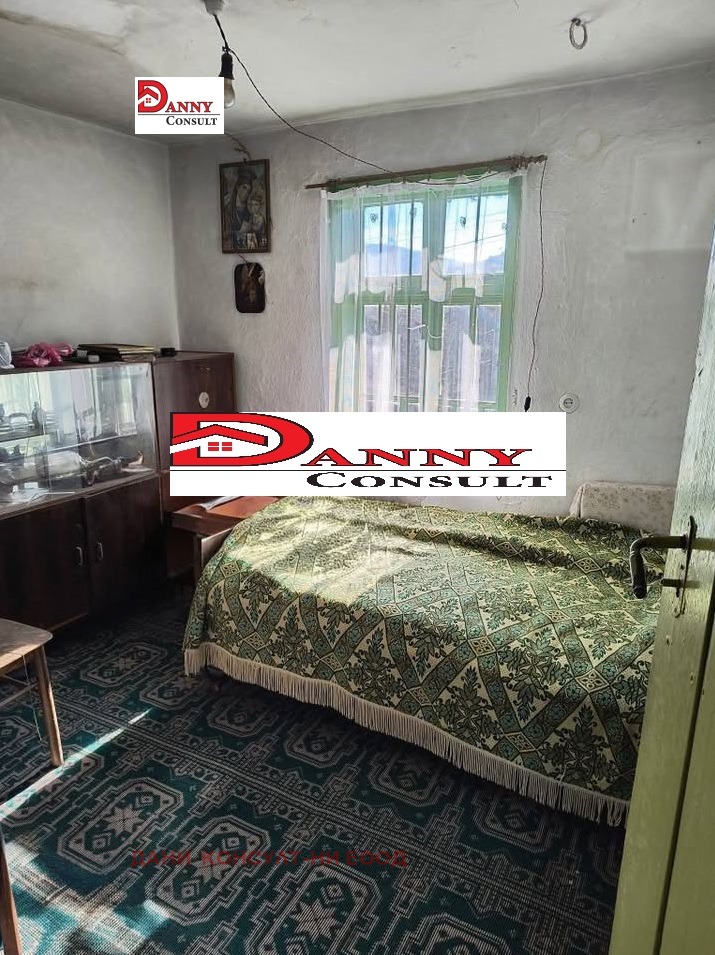 Продава КЪЩА, с. Джулюница, област Велико Търново, снимка 5 - Къщи - 53810632