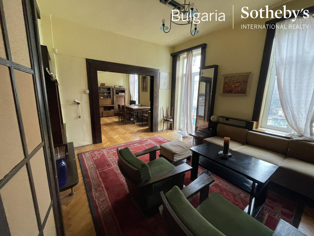 Продава МНОГОСТАЕН, гр. София, Център, снимка 2 - Апартаменти - 54265737