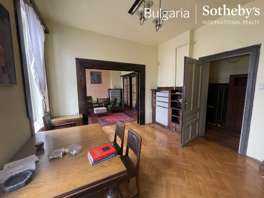 Продава МНОГОСТАЕН, гр. София, Център