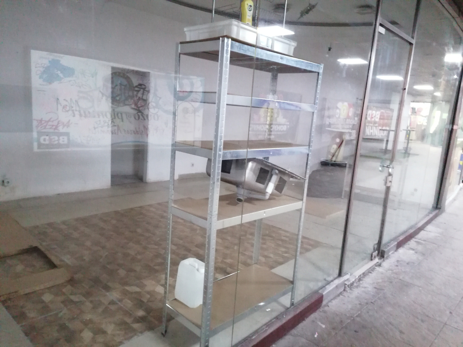 Продава МАГАЗИН, гр. София, Център, снимка 3 - Магазини - 53950212