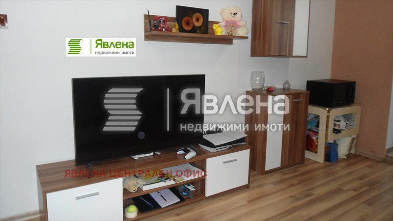 Продава  3-стаен град Перник , Изток , 68 кв.м | 90567019 - изображение [11]