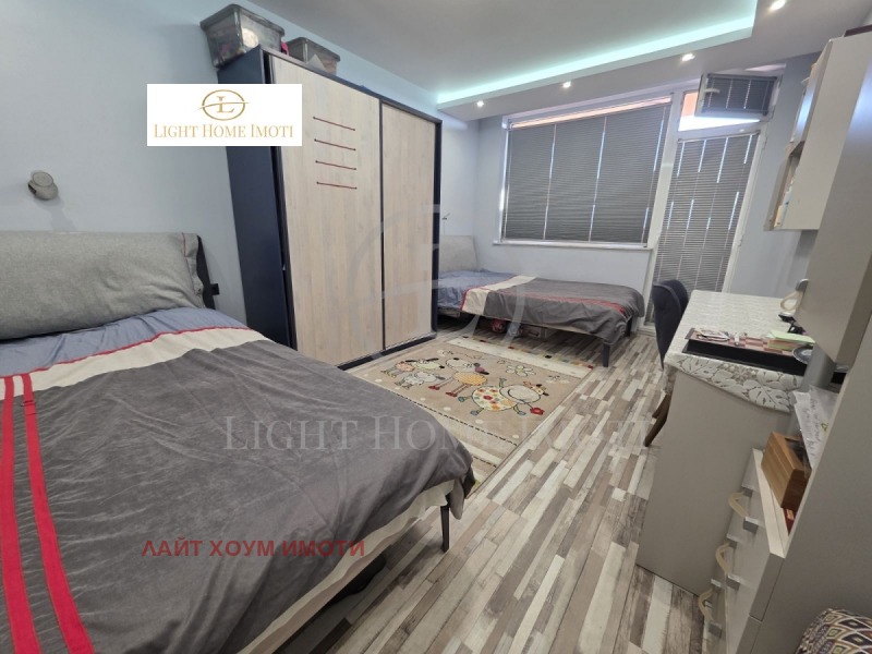 Продава  3-стаен град Пловдив , Тракия , 104 кв.м | 42211194 - изображение [6]